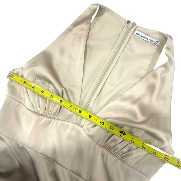 Abercrombie & Fitch Plunge V-Neck Satin Mini Cocktail Dress Gold Coquette - Picture 11 of 12